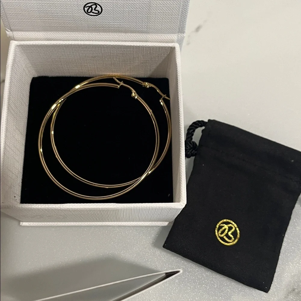 18K Gold NIB PVD Stainless Steel Oversized Hoop Earrings – 60mm - Picture 5 of 7